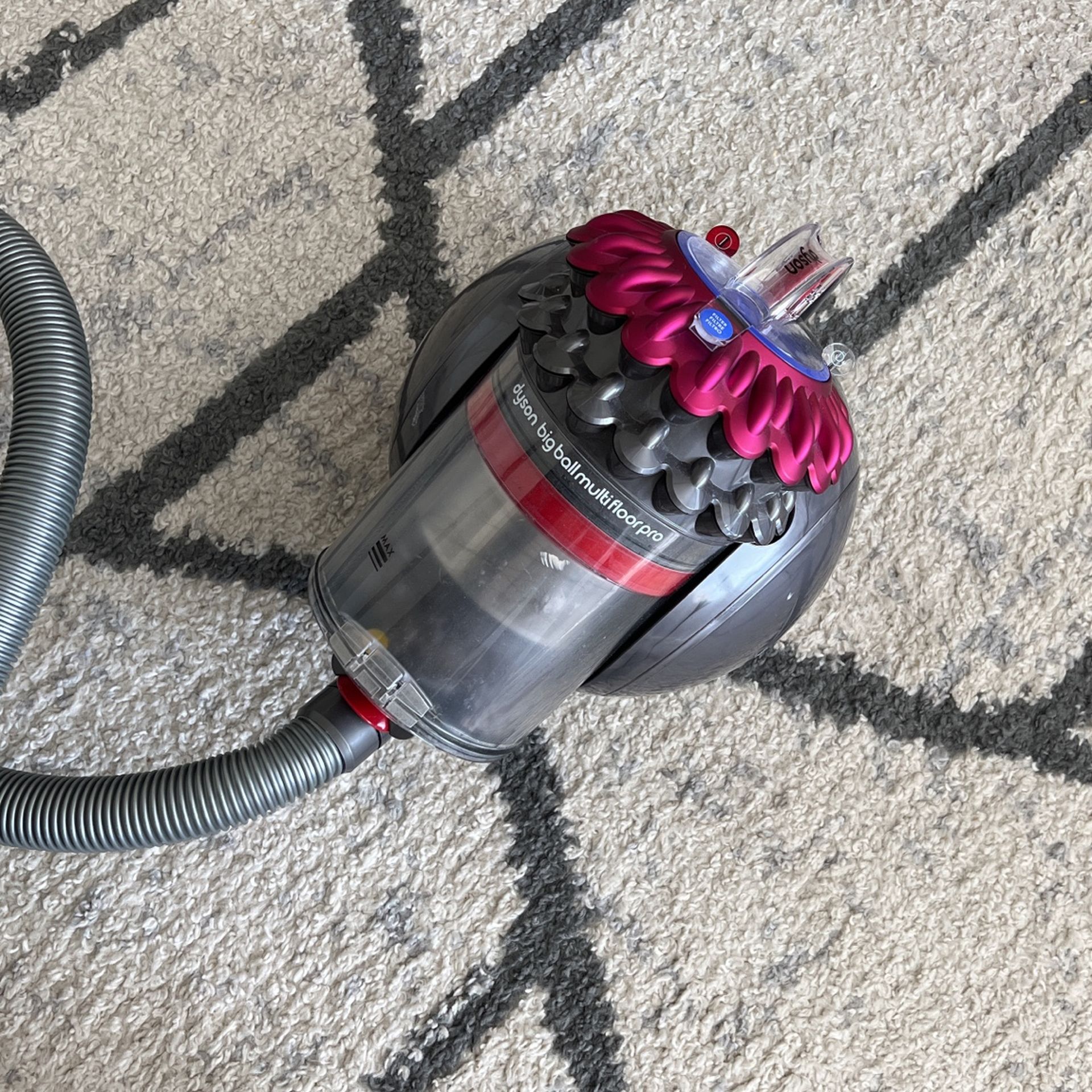 Dyson Vacuum 