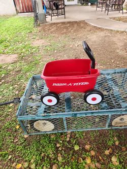 Kids plastic wagon