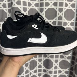Nike SB Kids Size 3.5Y shoes