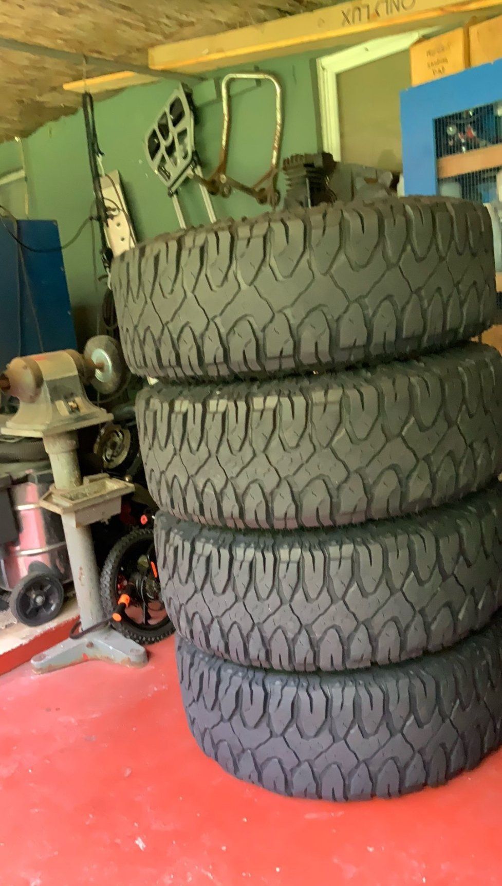 Jeep Wrangler Gladiator Rockstars With 38 Inch Patagonia Milestars Offroad Tires Universal 5 Lug Your Truck Needs To Be Lifted