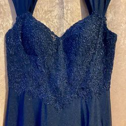 Stunning Elegant But Humbly Sexy Evening gown With Train