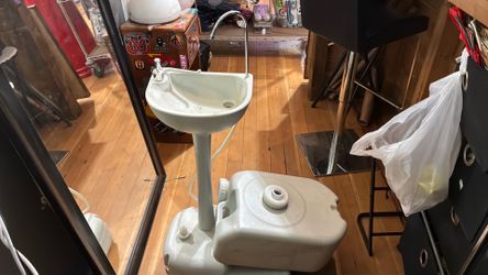 Portable sink