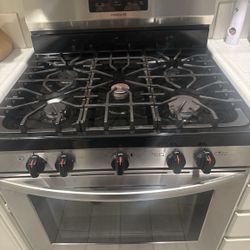 Frigidaire Oven W/ 5 Burner Stove