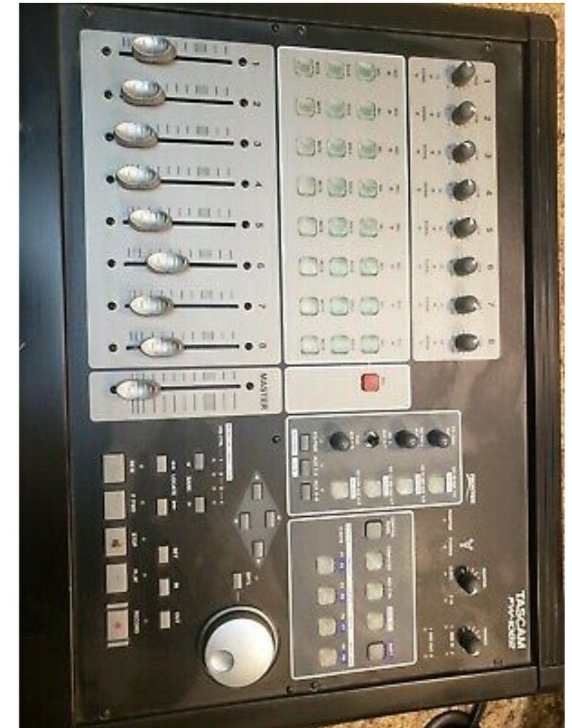 Tascam FW-1082