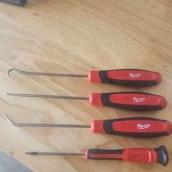 Milwaukee Mini hooks set