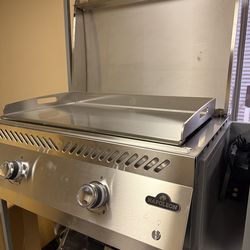 Napoleon 32” built in griddle natural gas grill
