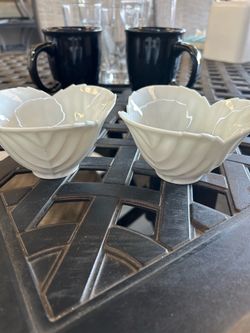 Strawberry bowls & glassware $5.00/ All.   Chino, ca