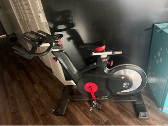 Life Fitness IC5 indoor cycling bike.