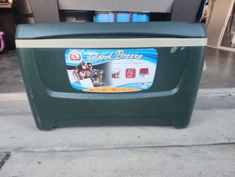 Igloo 48-Quart Island Breeze Cooler