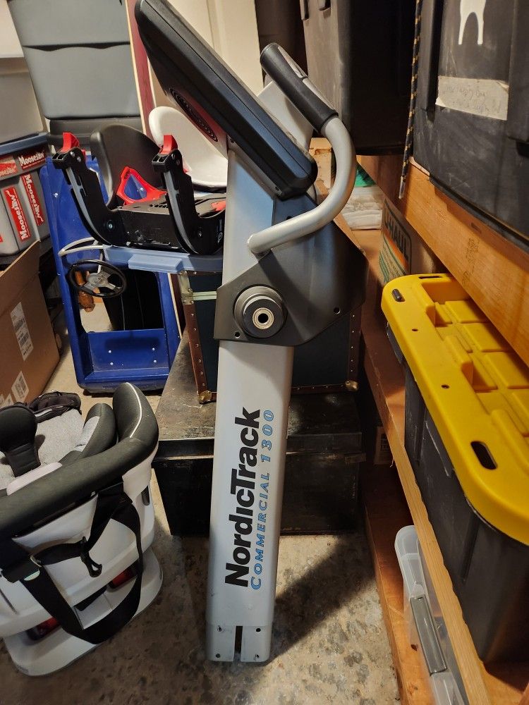 Nordic Track Commercial 1300 Elliptical