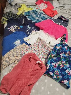 Size 2T girl clothes 18 pieces most of them new with tags