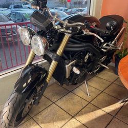 2005 Triumph Speed Triple 