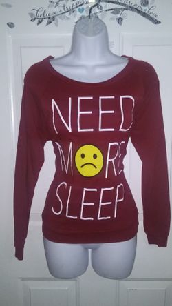 Medium Burgandy Thin Sweater