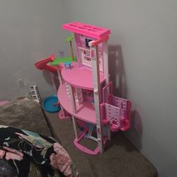 Barbie Doll House With The Slide 