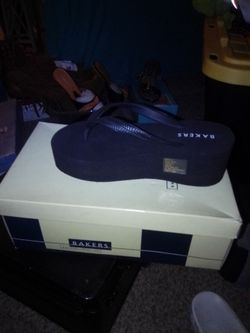 Blk platform sandals