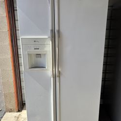 White Maytag Refrigerator And Freezer