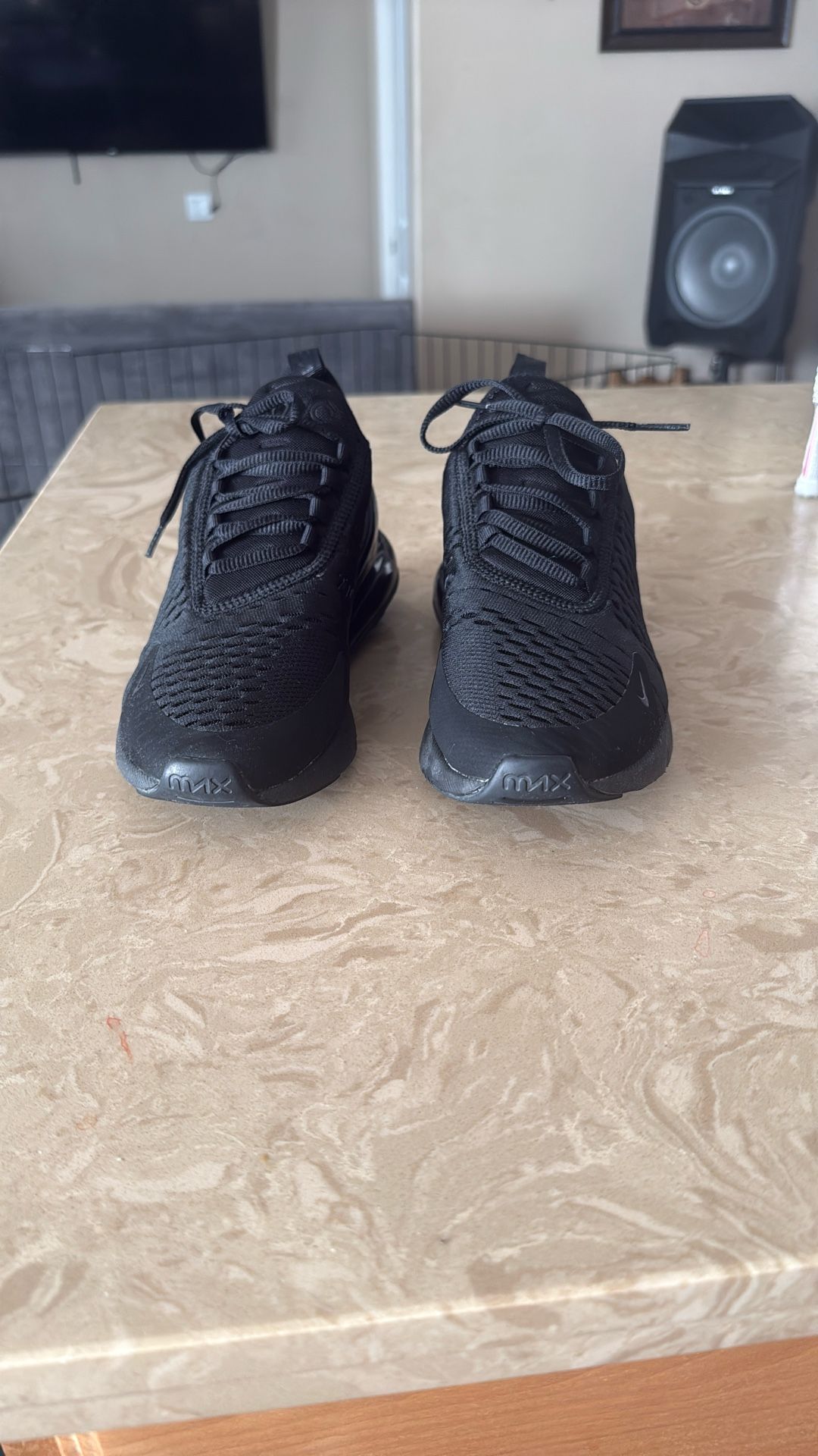 Size 8 Women’s Nike Air Max 270
