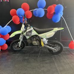 Apollo 125cc Dirt Bike