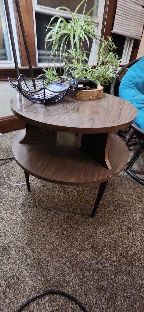 Rare MCM Mid Century Modern 2-Tier Round End Coffe Table Formica Finish