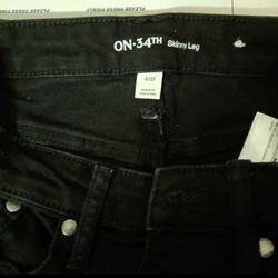On 34th Street Juniors Skinny Leg Jeans 