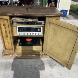 Record Player/Radio