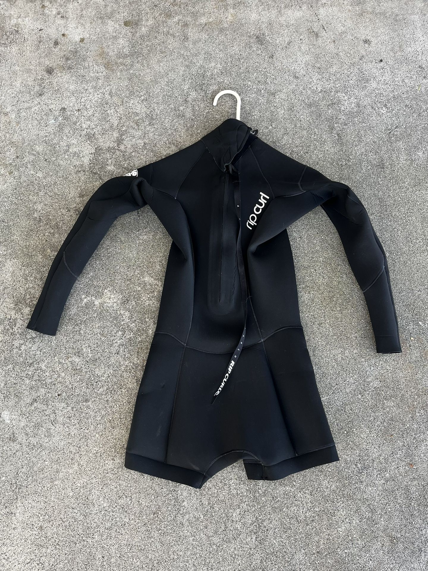 Rip Curl E4 Dawn Patrol 2mm Women’s Girls Spring Wetsuit Size 4W for Sale in Encinitas, CA OfferUp
