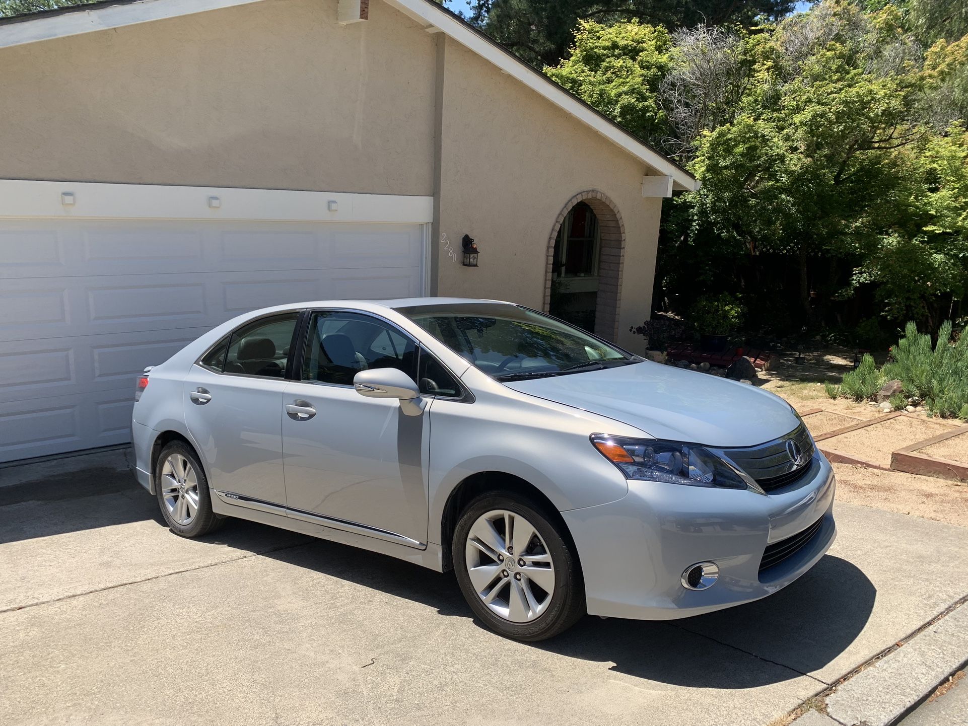 2011 Lexus HS