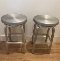 Crate and Barrel Barstools Barstool Pair