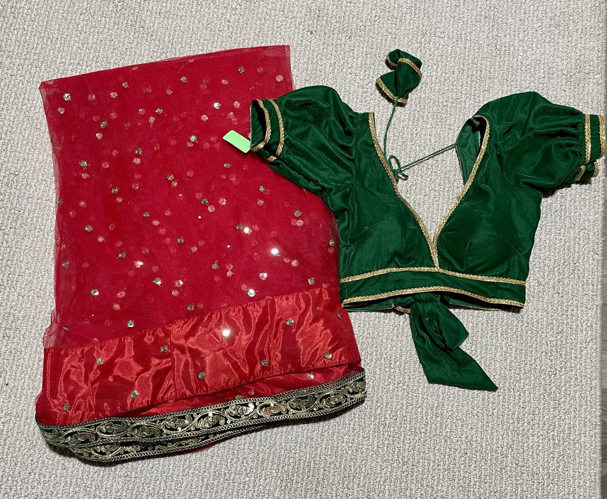 Saree With Blouse 