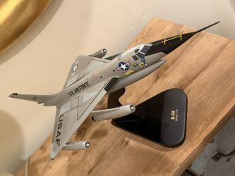 USAF Convair B-58 Hustler Desk Top Display Model - 1/72 Scale