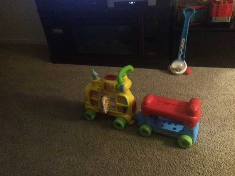 Ride train ๐ numbers and letters. My baby out grown. Great condition batteries included
