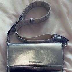 Micheal Kors Crossbody 