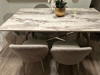 Modern Gray Velvet Diamond-Quilted Dining Chair