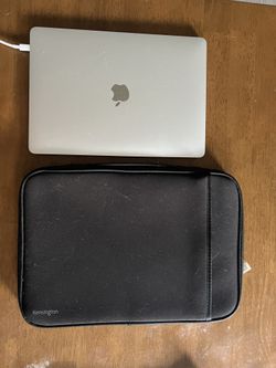 13in 8GB MacBook Pro (Two Thunderbolt 3 ports)