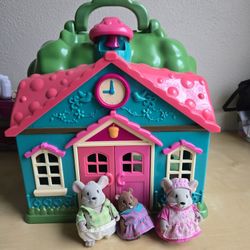 Li’l Woodzeez Honeysuckle Hollow School House