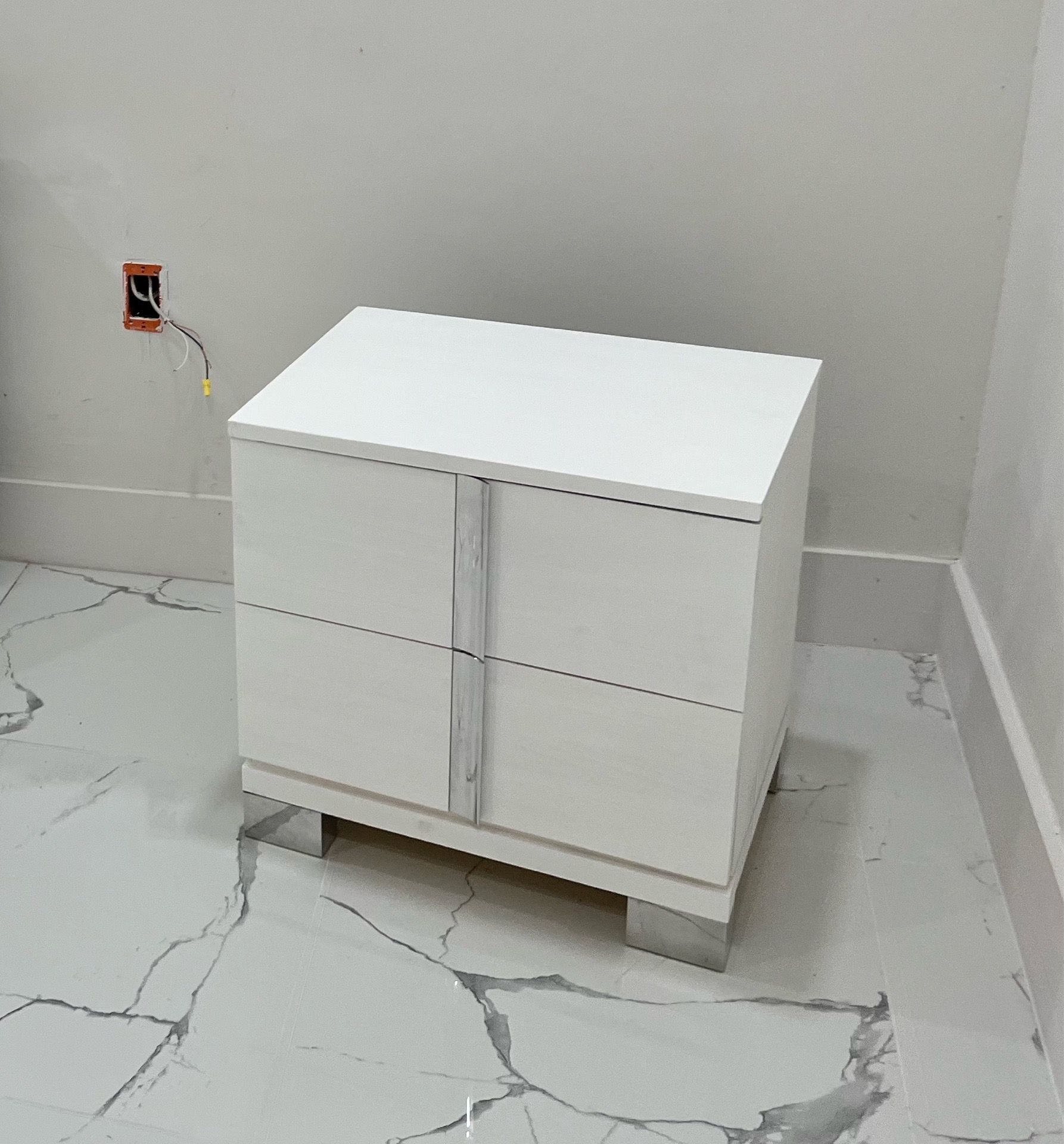 Night stand table