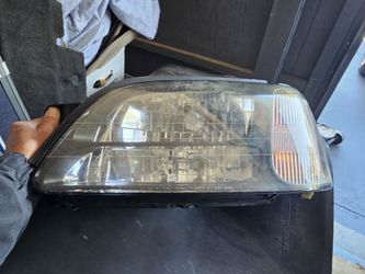 2002 - 2005 SUBARU OUTBACK WAGON DRIVER SIDE HEADLIGHT