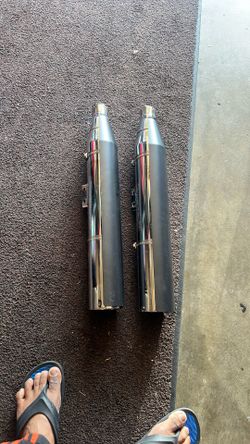 2023 Harley Davidson Street Bob Stock OEM Exhaust