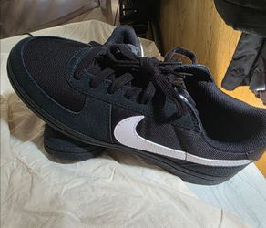 New Nike 2pair size 5.5 & 7 in mens