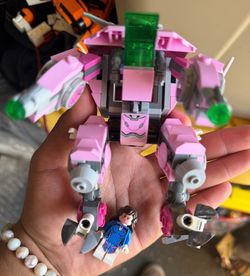 Lego overwatch mech with Minifig