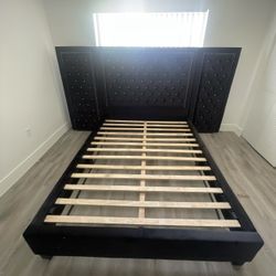 Black Queen Bed
