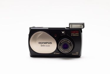 Olympus Camedia D-150 Brio Zoom Digital Camera!