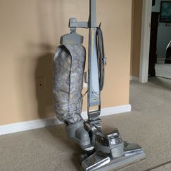 Kirby- Upright Vacuum Cleaner 