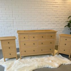 Modern Light Oak Dresser & Matching Nightstands Set – Clean Scandinavian Style