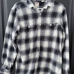 Levis Shirt Mens Small Black/White Flannel Plaid Relaxed Fit Outdoor Casual C#3