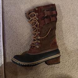 Sorel Boots - Water Resistant Lace Up Boots