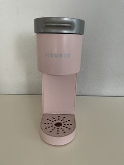 Keurig coffee maker like new condition.