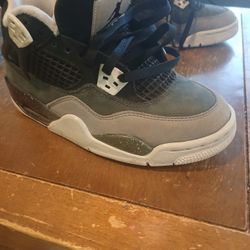 Jordan 4 Fear