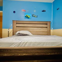 King bed frame from Ashley Furniture good condition