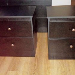 🔥 2 Matching Black Nightstands – Modern Look + Storage!